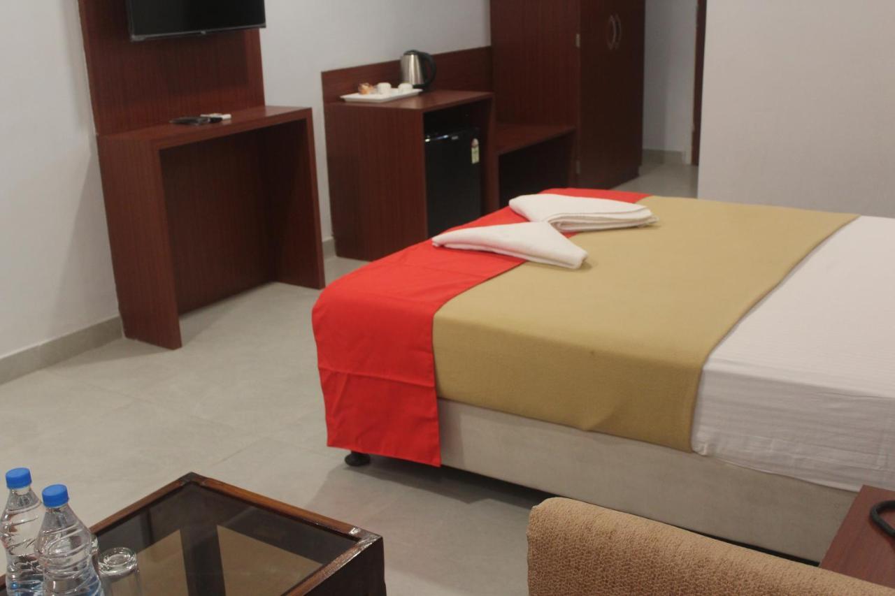 Hotel Janaki Pride Puri Exterior photo